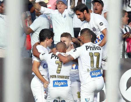 Victor Ferraz diz que vitória embalará Santos para a Libertadores