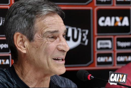 Derrota para o Palmeiras faz Carpegiani chamar o Vitória de ‘equipe apática’