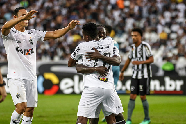 Zé Ricardo prega calma para Botafogo buscar recuperação após dura derrota