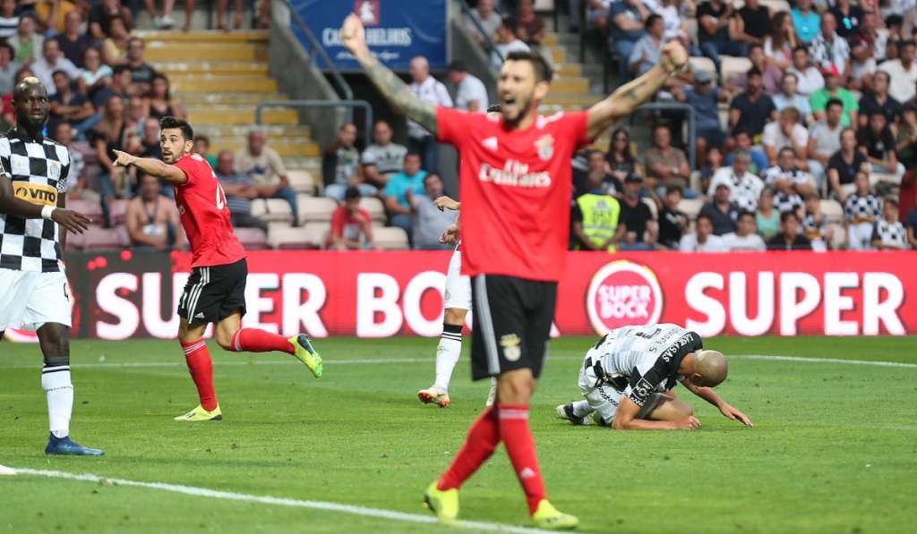 Liga dos Campeões começa a definir últimos classificados para fase de grupos