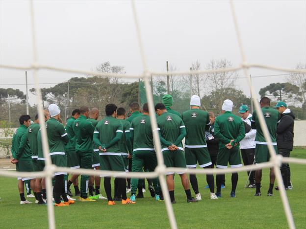 Série B: ‘Na base da conversa’, Tcheco tenta iniciar reação no Coritiba