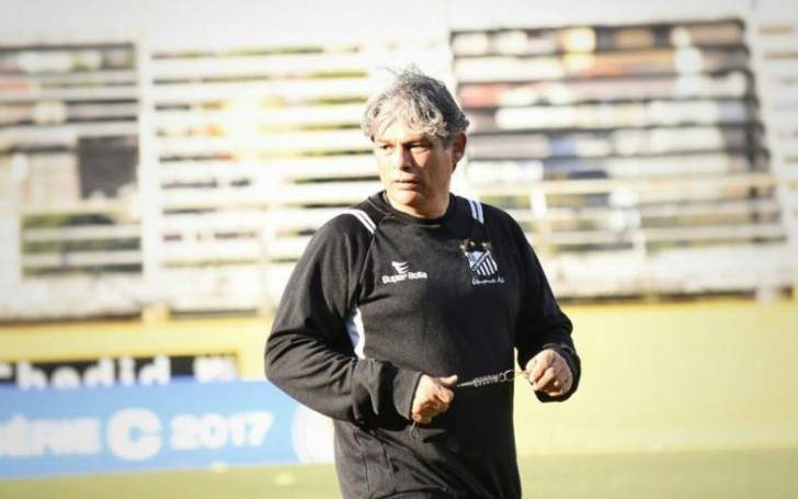 Técnico: Marcelo Veiga (Bragantino)