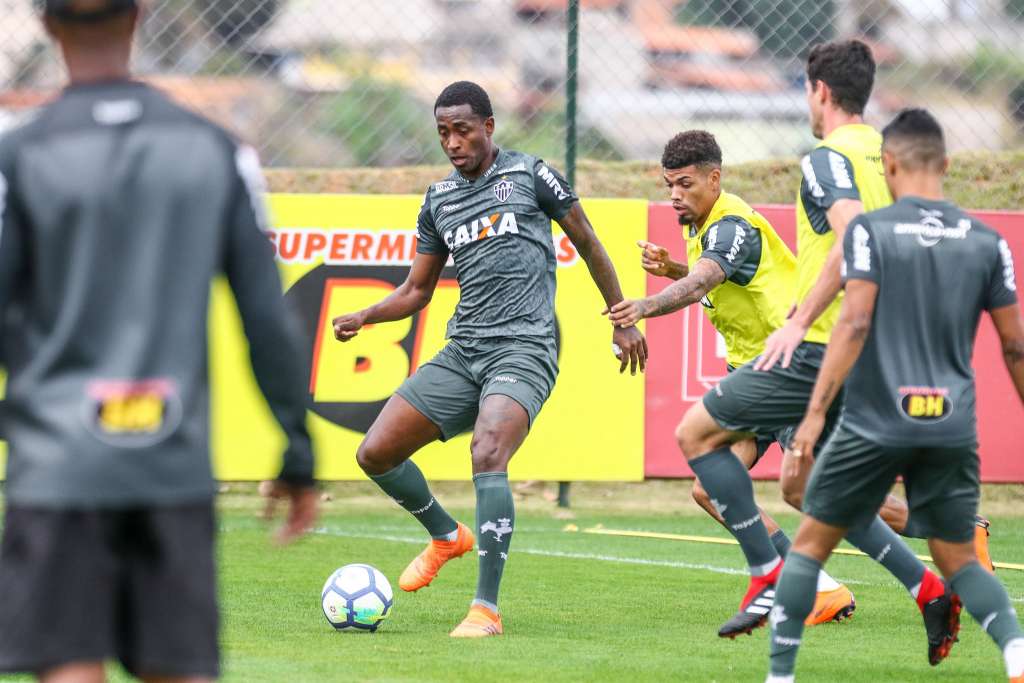 Denílson pede grande jogo do Atlético-MG contra o Vasco em duelo pela Série A no Independência