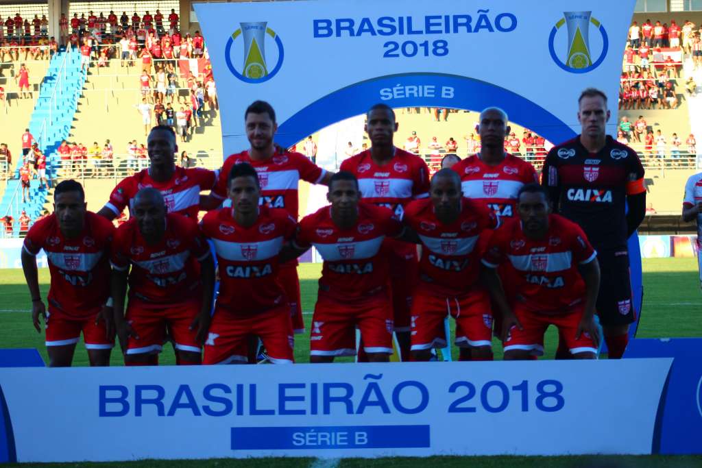 João Carlos pede boa sequência do CRB na Série B e foca em decisão com o Fortaleza dentro de casa