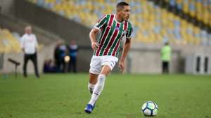 Destaque da temporada, lateral-direito sinaliza desejo de permanecer no Fluminense