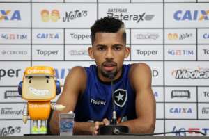 Matheus Fernandes diz confiar em trabalho de Zé Ricardo para o Botafogo reagir