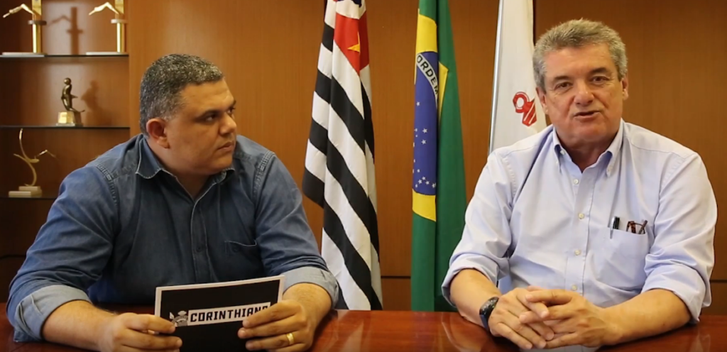 Diretor diz que Corinthians está próximo de fechar patrocínio para camisa