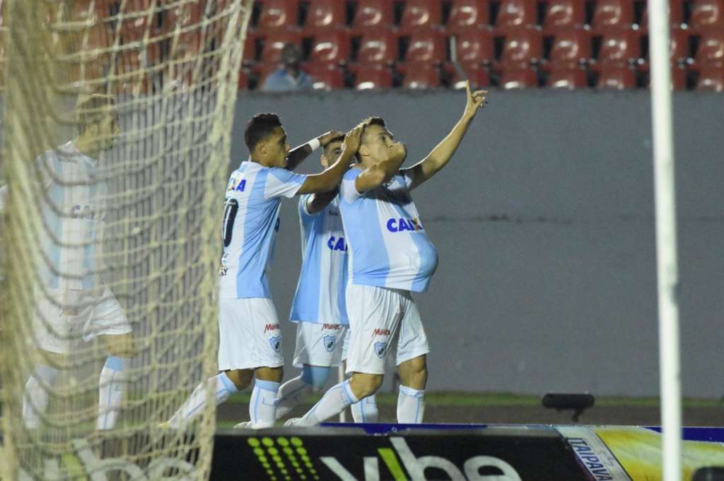 Dagoberto marcou no triunfo contra Ponte Preta - Gustavo Oliveira/Londrina Esporte Clube