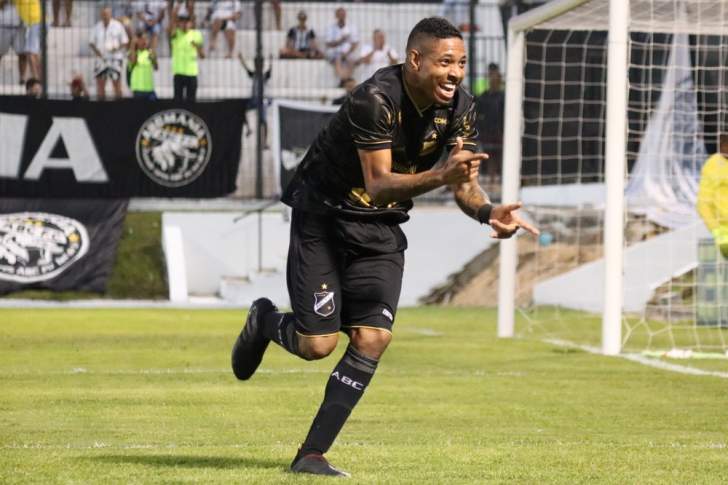 Série B: Paysandu desiste de contratar atacante Luan, que estava no ABC