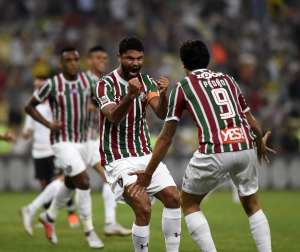 Fluminense 1 x 0 Corinthians - Romero é expulso e Timão perde mais uma
