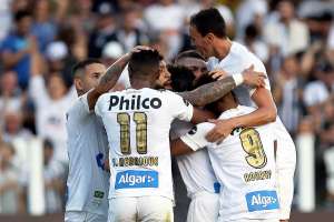 Torcida 'ignora' imbróglio e já garante maior público do Santos na Libertadores