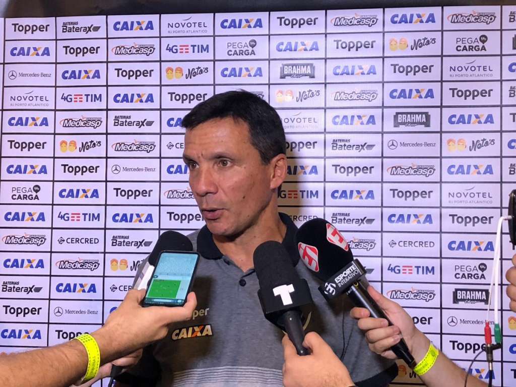Zé Ricardo vê pontos positivos e diz que expulsão definiu derrota do Botafogo