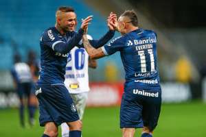 Renato critica postura do Cruzeiro e diz que Grêmio 'amassou' o rival no 2º tempo