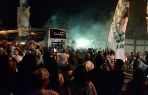 Série B: Torcida do Guarani faz festa no Brinco de Ouro antes do dérbi 192