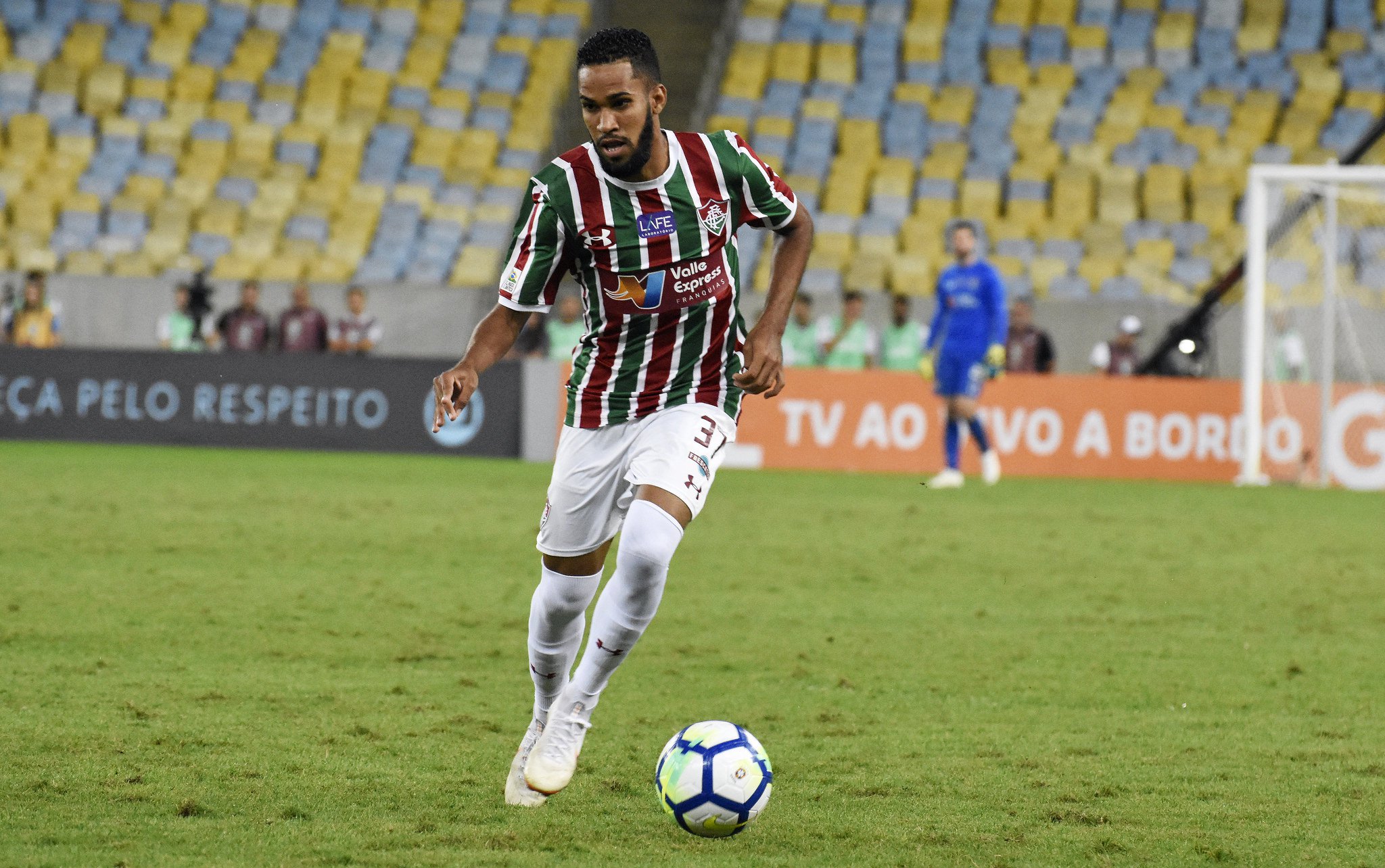 Everaldo fica em observação e desfalca Fluminense em jogo contra Cruzeiro