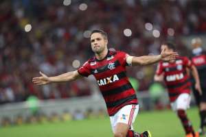 BRASILEIRÃO: Flamengo cola no líder e Galo fica no zero