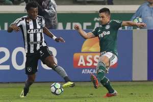 Verdão segue forte na defesa com Felipão e técnico Osmar Loss é fraco para o Timão