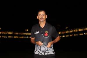 Valdir Bigode comemora 'empate excelente' do Vasco com o Atlético-MG