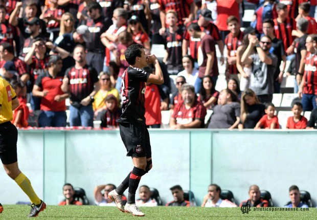 Com tempo para trabalhar, Atlético-PR mantém o mesmo time titular