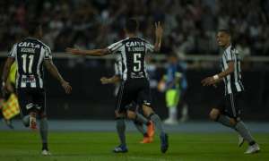 Ameaçado pelo rebaixamento, Botafogo recebe o Sport no Engenhão
