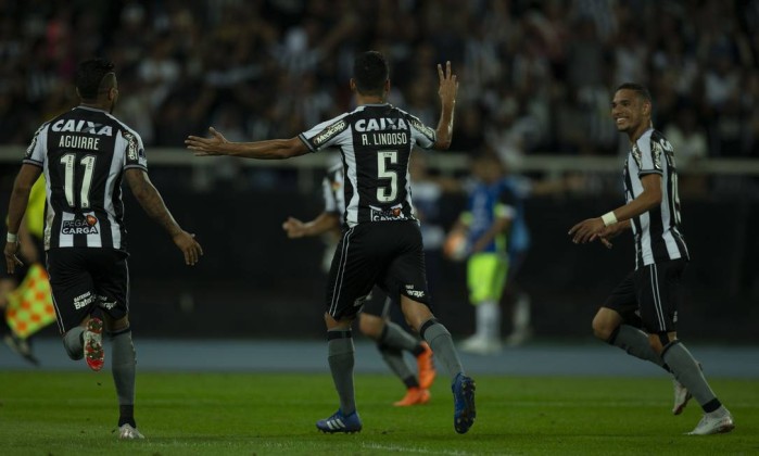 Ameaçado pelo rebaixamento, Botafogo recebe o Sport no Engenhão