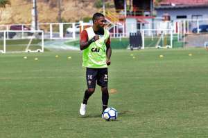 Na espera por reforços, Vitória corre atrás de reabilitação no Barradão