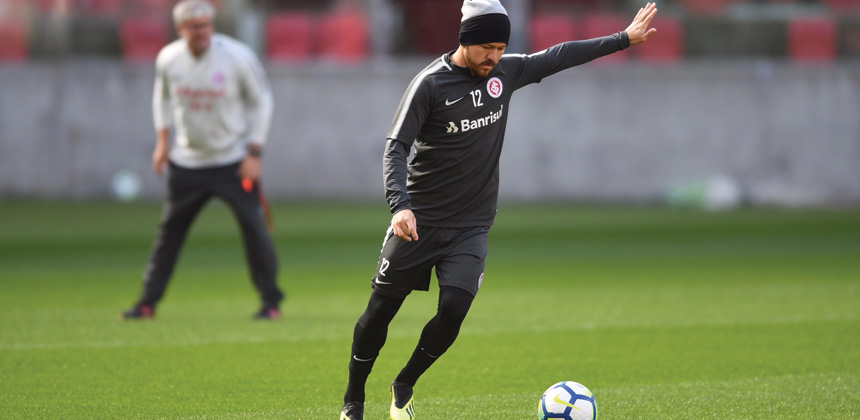 Inter enfrenta o Palmeiras e mira alcançar liderança do Brasileirão