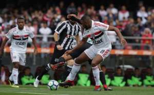 Lisca se irrita e critica arbitragem na derrota do Ceará: 