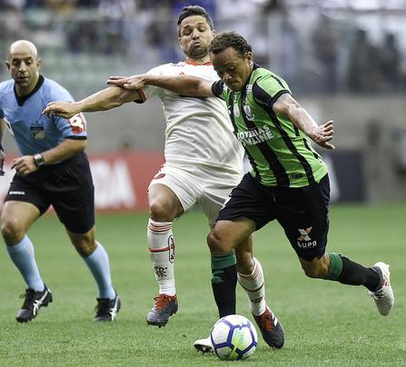 Flamengo empatou com o América-MG e se mantém em 3.º