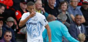Pedro é cortado da Seleção Brasileira e Richarlison é convocado