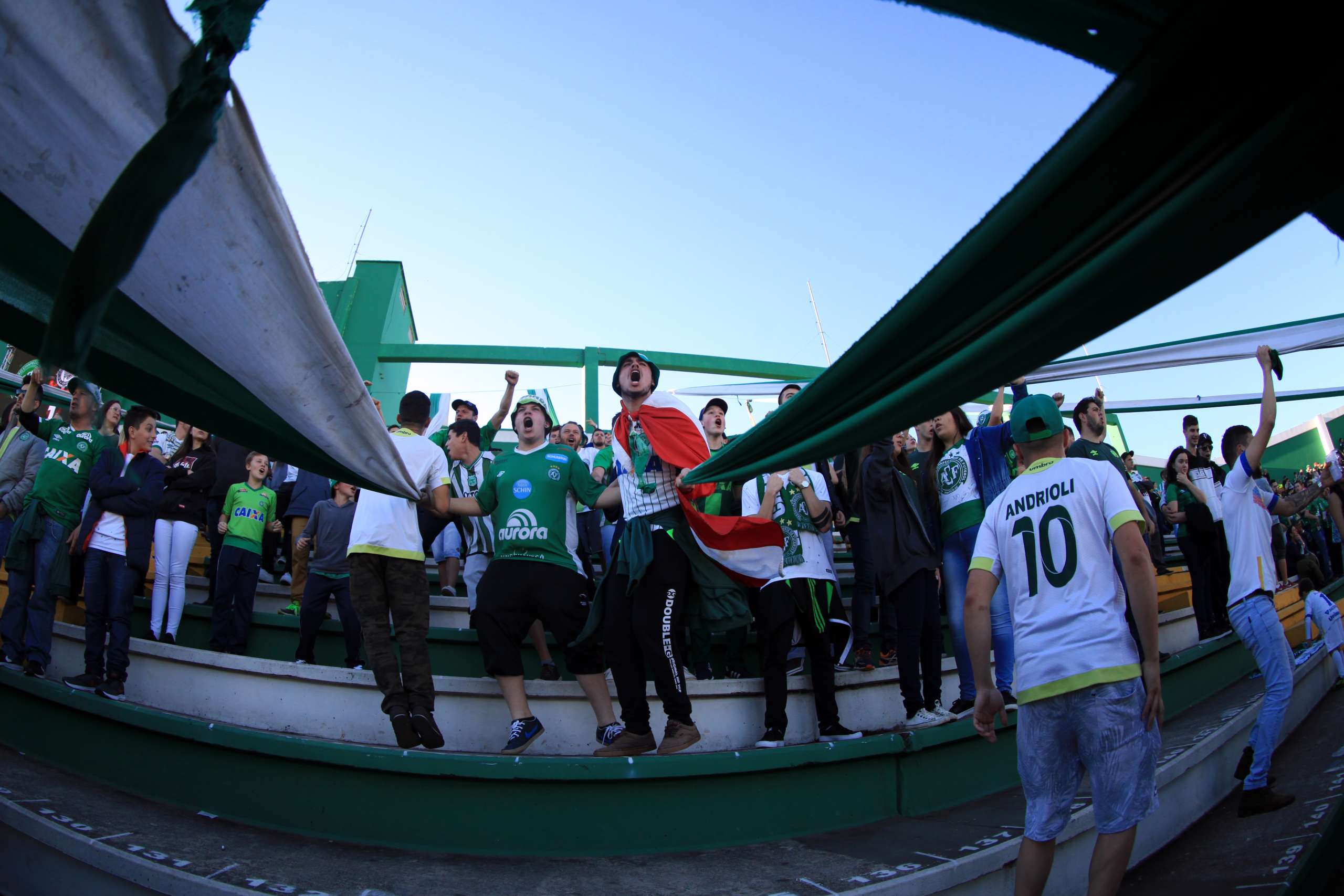 Chapecoense faz promoção de ingressos para pegar o Palmeiras