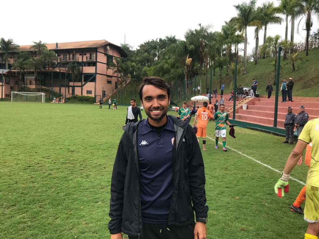 Em boa fase, técnico João Batista leva Brasilis a classificação antecipada