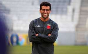 Atlético-PR x Vasco - Técnico estreia em confronto direto contra o Z4