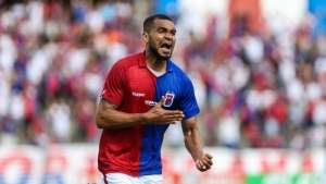 Série B: Atlético-GO contrata Thiago Santos, que estava no Paraná