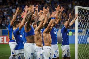 Após desperdiçar chance clara, Barcos deve perder titularidade no Cruzeiro