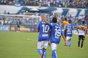 Confronto do vice-líder CSA com o lanterna Boa Esporte agita a Série B