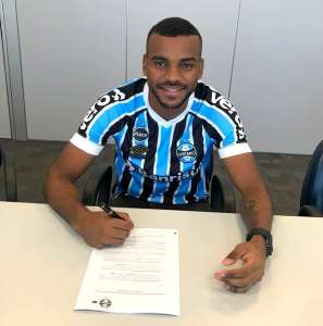 Grêmio anuncia renovação do contrato de Leonardo Gomes até 2021