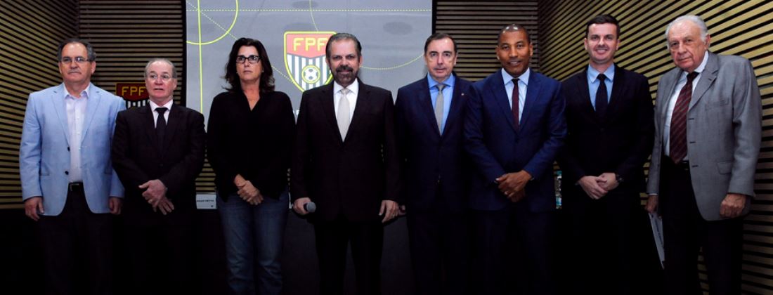 Eleito por aclamação, Reinaldo Carneiro Bastos segue na presidência da FPF