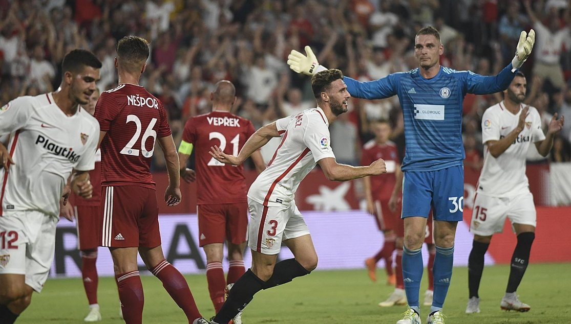 LIGA EUROPA: Com assistência de Arana, Sevilla vence e vai à fase de grupos