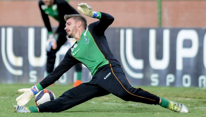 João Ricardo promete um América-MG ‘fazendo tudo’ para bater o Vitória