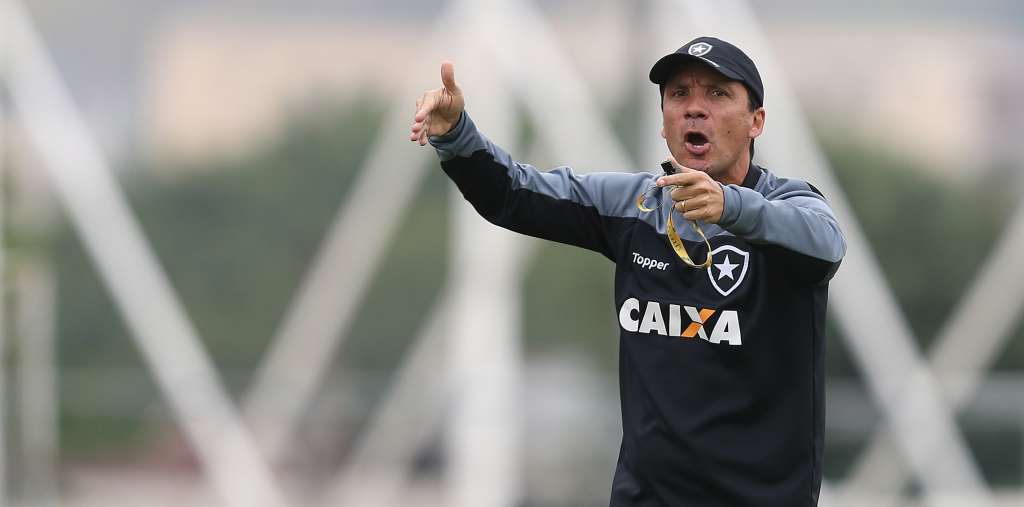 Zé Ricardo tenta implantar sua filosofia no Botafogo