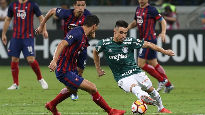 Libertadores: Felipão exalta classificação sofrida: ‘Assim se formam times vencedores’