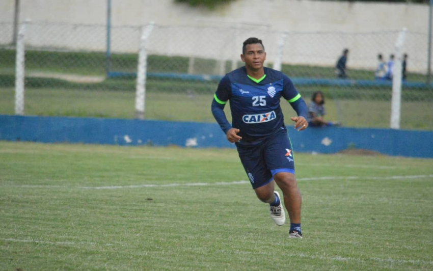 Atacante Walter é preso após apontar arma de brinquedo para equipe da Eletrobras