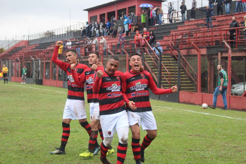 Após vencer na estreia, Flamengo encara Francana em busca da liderança