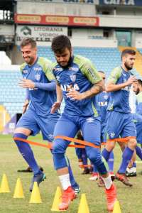 João Paulo sofre fratura e não deve mais defender o Avaí na Série B