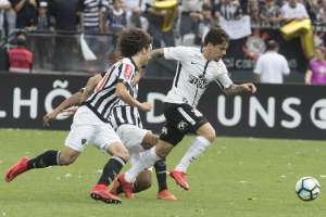 Preocupado com gols sofridos, Corinthians encara melhor ataque do Brasileirão