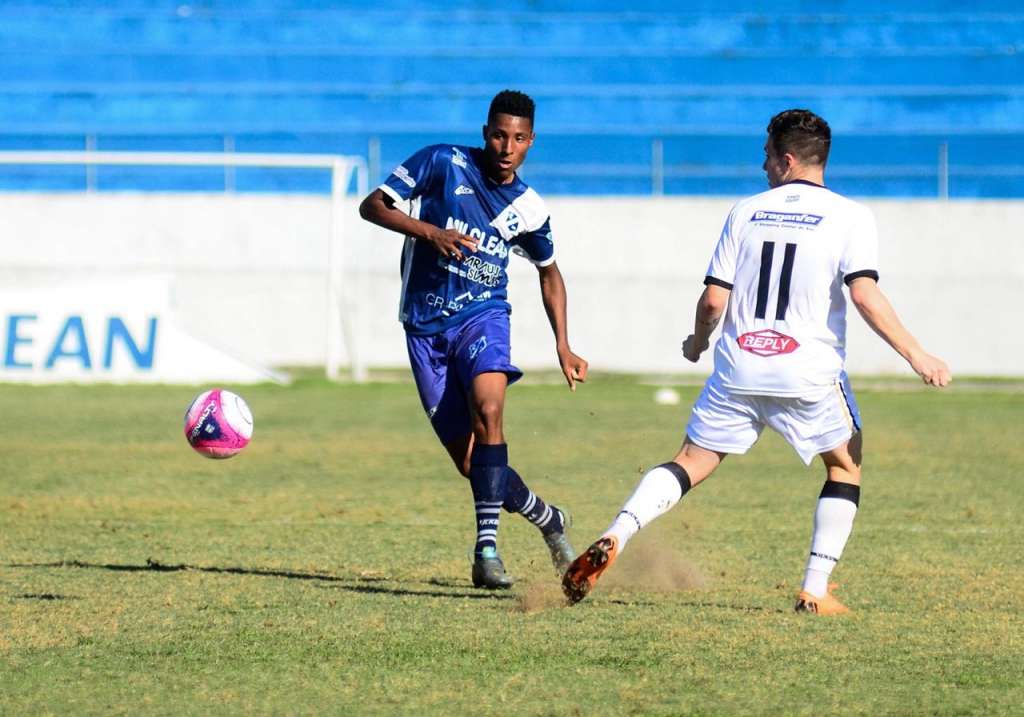 A partida no Joaquinzão foi bastante equilibrada, mas o Taubaté levou a melhor sobre o São Bernardo (Foto: Bruno Castilho/Taubaté)