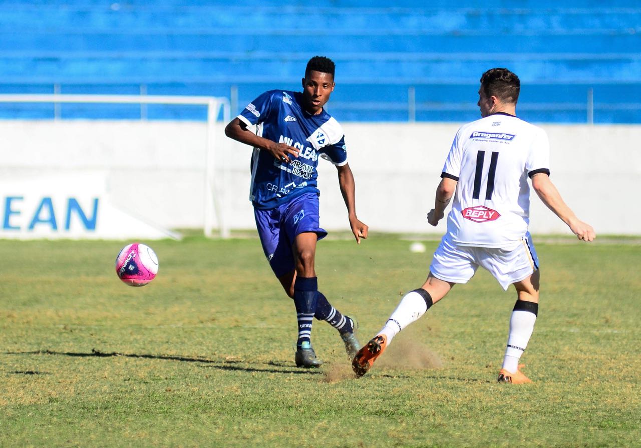 Taubaté 1 x 0 São Bernardo – Burro da Central vence confronto direto e vira líder