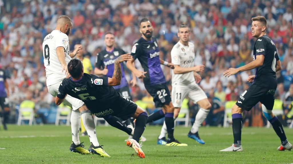 O atacante Benzema  foi autor de dois gols na partida (foto: Divulgação/ Real Madrid)