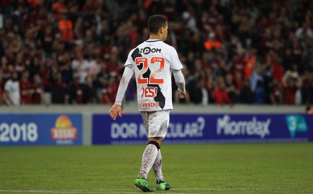 Yago Pikachu lamenta gol tomado pelo Vasco logo no início do jogo com o Santos